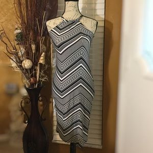 NEW Bodycon Sleeveless Black & White Dress